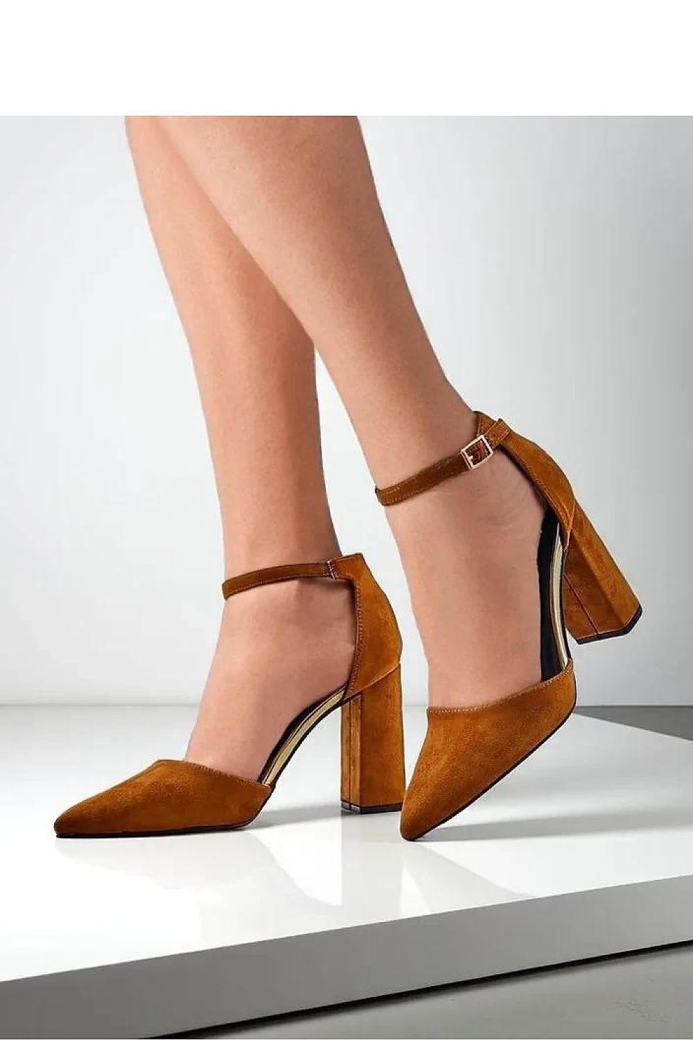 Pumps met dikke hak model 216285 PRIMO